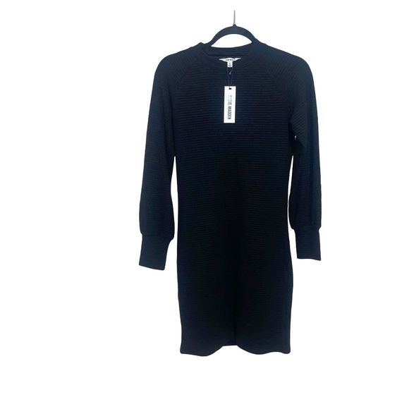 Steve Madden Black Ribbed Long-Sleeved Sweater Dress Sz Small NWT - Picture 1 of 10